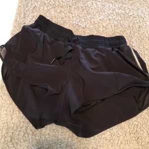 Lululemon hotty hot short